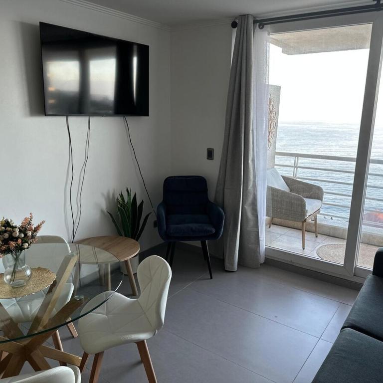Incredible Ocean View - Two-Bedroom Apartment - 11