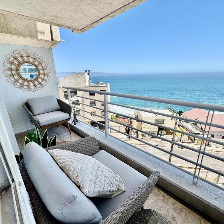 Incredible Ocean View - Two-Bedroom Apartment - 14