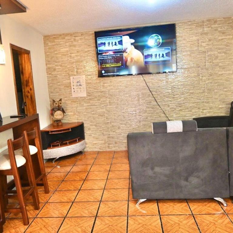 Spacious and Comfortable Accommodation D'Hernandez - Two-Bedroom Apartment - 12