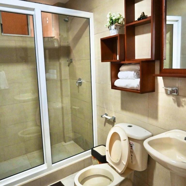 Spacious and Comfortable Accommodation D'Hernandez - Two-Bedroom Apartment - 13