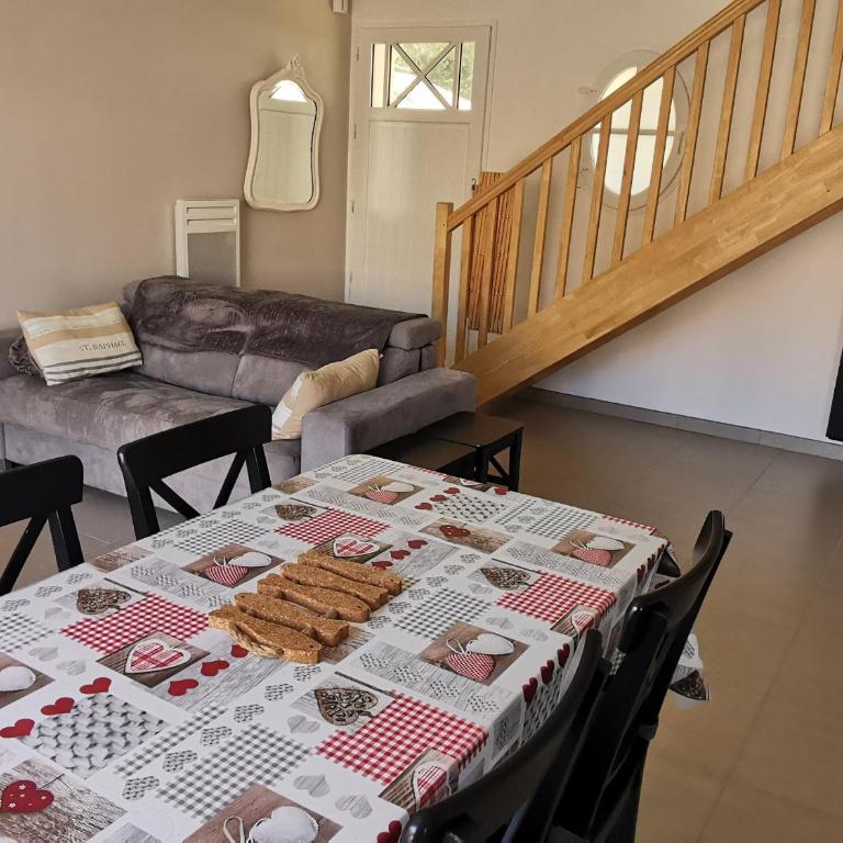 Maison sous les pins pour 5 pers, terrasse, parking à La Tranche-sur-Mer - FR-1-194-363 - Maison de Vacances - 3