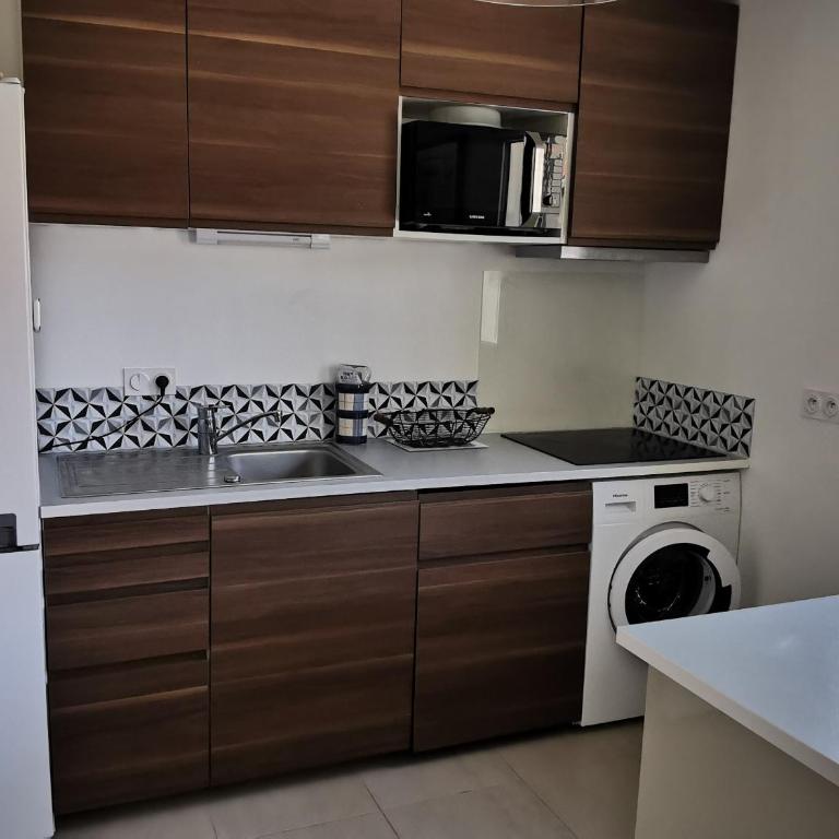 Maison sous les pins pour 5 pers, terrasse, parking à La Tranche-sur-Mer - FR-1-194-363 - Maison de Vacances - 5