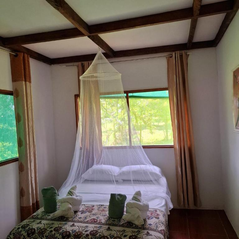 Milía Amazon Lodge - Bungalow Familiar con baño privado (5 adultos) - 5