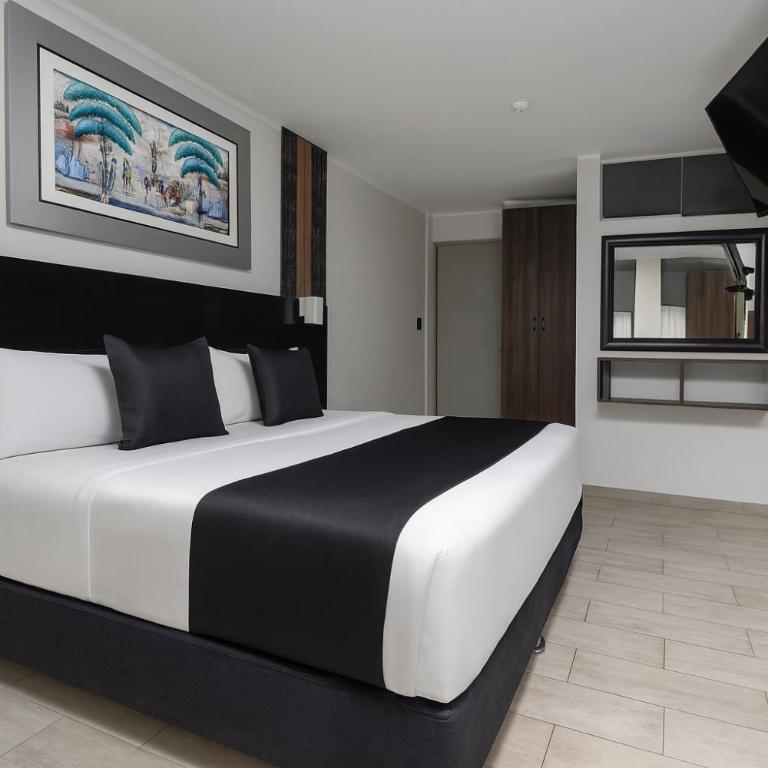 City Tower Hotel - Habitación Superior con cama extragrande - 7