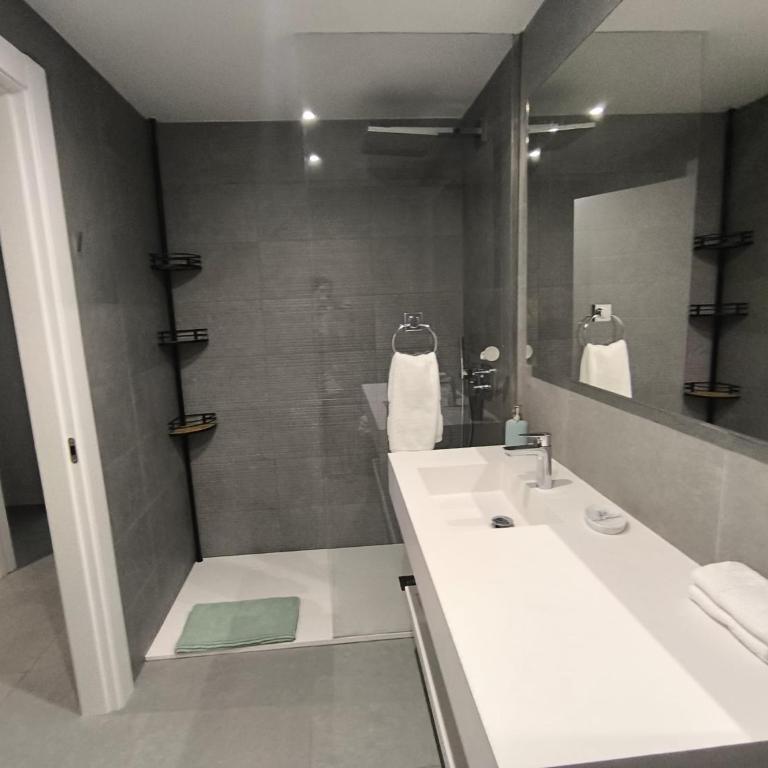 2 Bed Luxury Apartment - Sea views, Parking, Spa, 5 min to Beach next to Calanova Golf - Apartamento de 2 dormitorios - 26