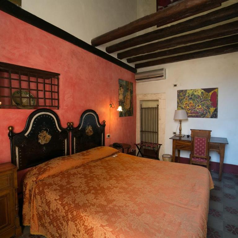 Hotel Henry's House - Camera Matrimoniale - 7
