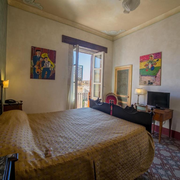Hotel Henry's House - Camera Matrimoniale - 8