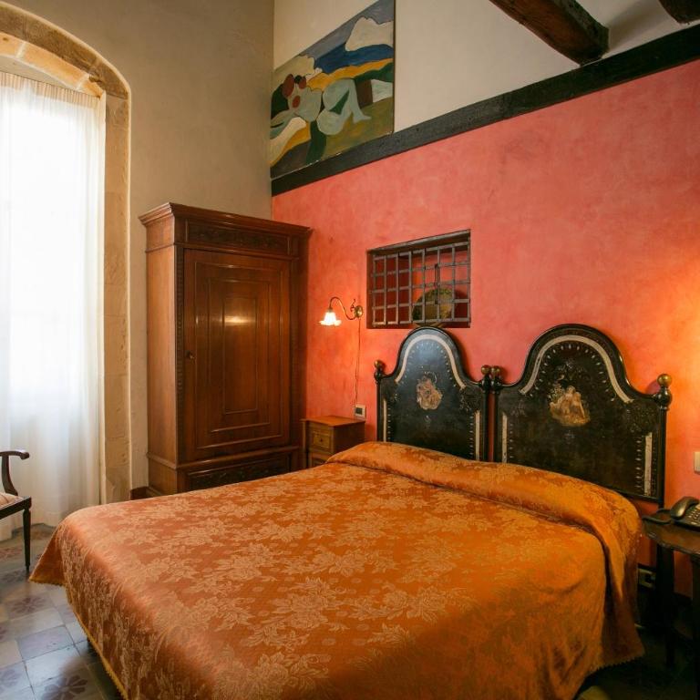 Hotel Henry's House - Camera Matrimoniale - 9