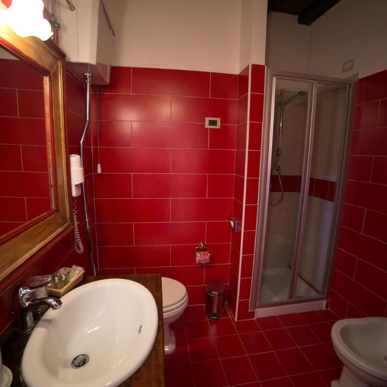 Hotel Henry's House - Camera Matrimoniale - 14