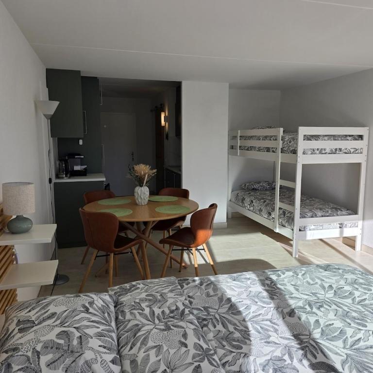 Studio avec terrasse et piscine - Aux Petits Sapins - Appartamento con 1 Camera da Letto e Terrazza - 9