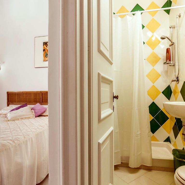 Il Veliero B&B - Double or Twin Room with Private Bathroom - 16