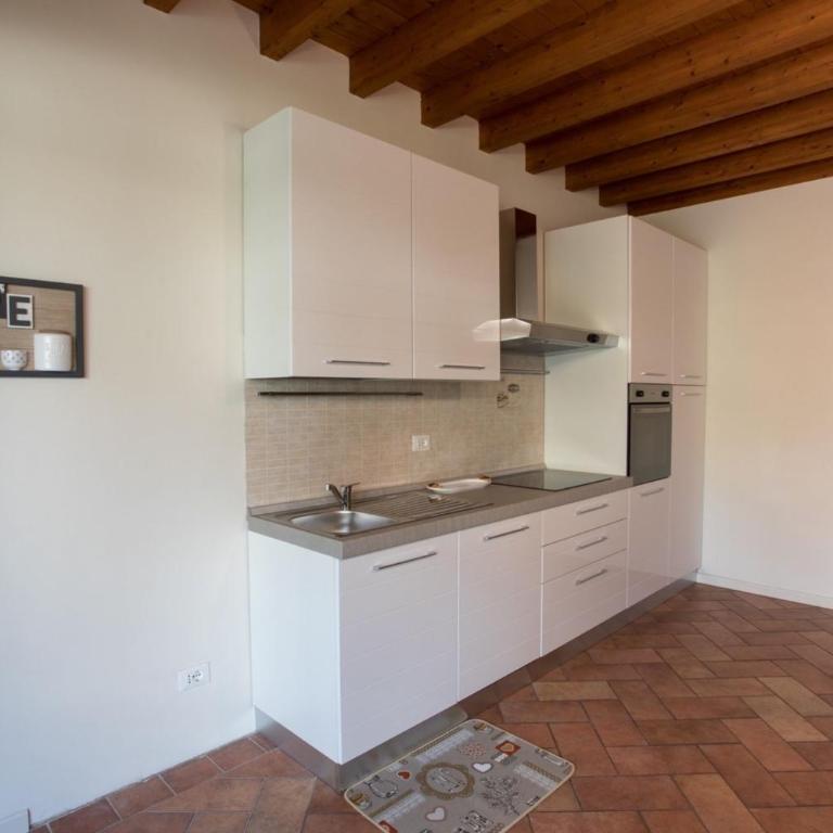 Elegant Lake Garda villa with garden - Villa - 11