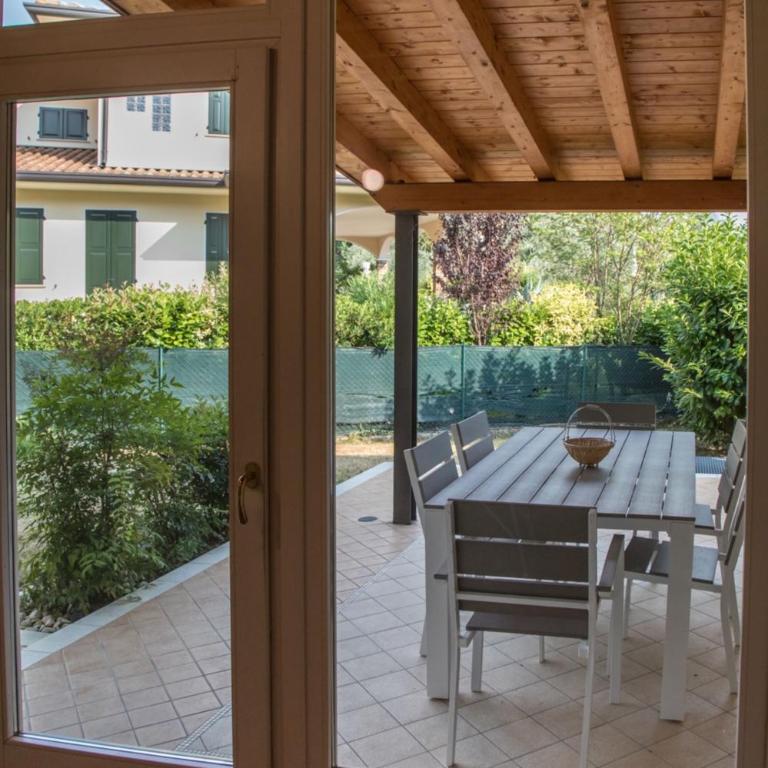 Elegant Lake Garda villa with garden - Villa - 16
