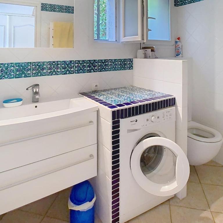 Sea view House beach on foot Côte d'Azur - Three-Bedroom House - 21