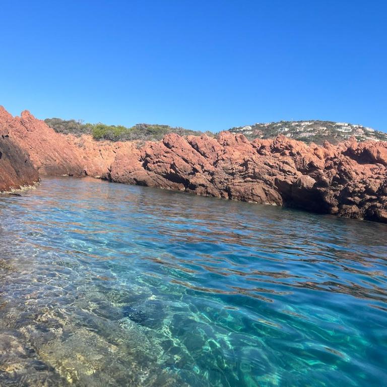 Sea view House beach on foot Côte d'Azur - Three-Bedroom House - 36