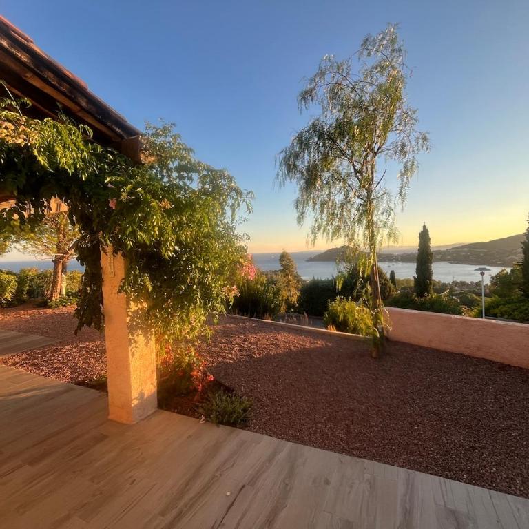 Sea view House beach on foot Côte d'Azur - Three-Bedroom House - 6