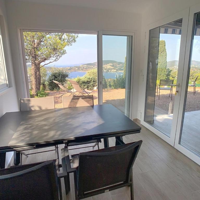 Sea view House beach on foot Côte d'Azur - Three-Bedroom House - 53