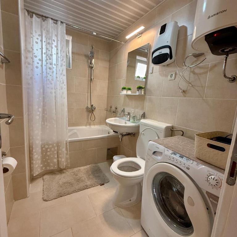 Forest Window 1 Petrovac - Apartment with Terrace - 21