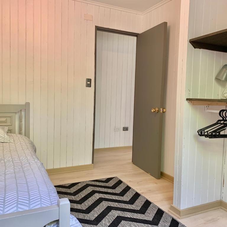 Casa a 800mts de la playa, sector iglesia , min 5 noches - Casa de 4 dormitorios - 3