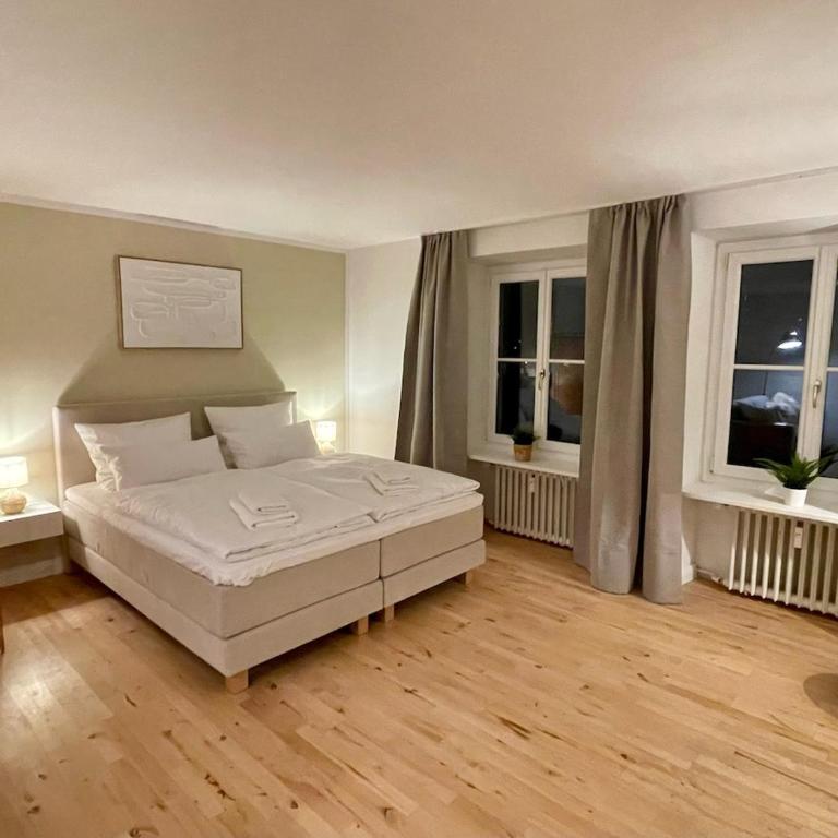 Apartment with Kitchen, Conservatory, Rain Shower - Two-Bedroom Superior Apartment - 3
