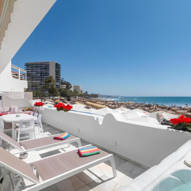 Superb Large Apartment on the Beach - Apartamento Estudio con vistas al mar - 1