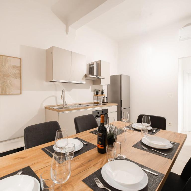 Malvasia Asinelli Tower View - Residenza Oberdan, Bologna Centre - Three-Bedroom Apartment - 3