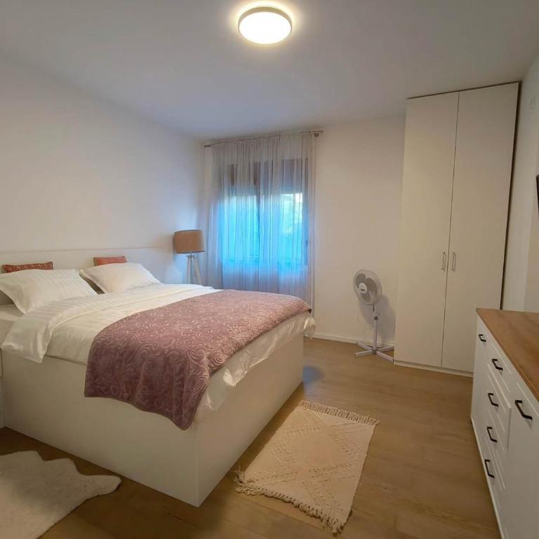 Tatjana Apartment - One-Bedroom Apartment with Balcony - 7