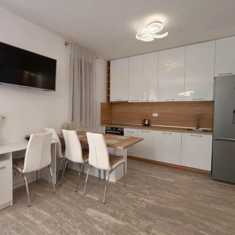 Tatjana Apartment - One-Bedroom Apartment with Balcony - 11