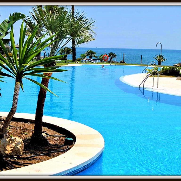 Mi Capricho, Ground Floor Apartments with private gardens - Apartamento de 2 dormitorios con terraza y vistas al mar - 1