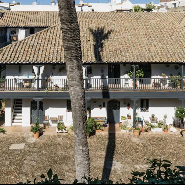 Conde Suite Courtyard by Valcambre - One-Bedroom Apartment - 8
