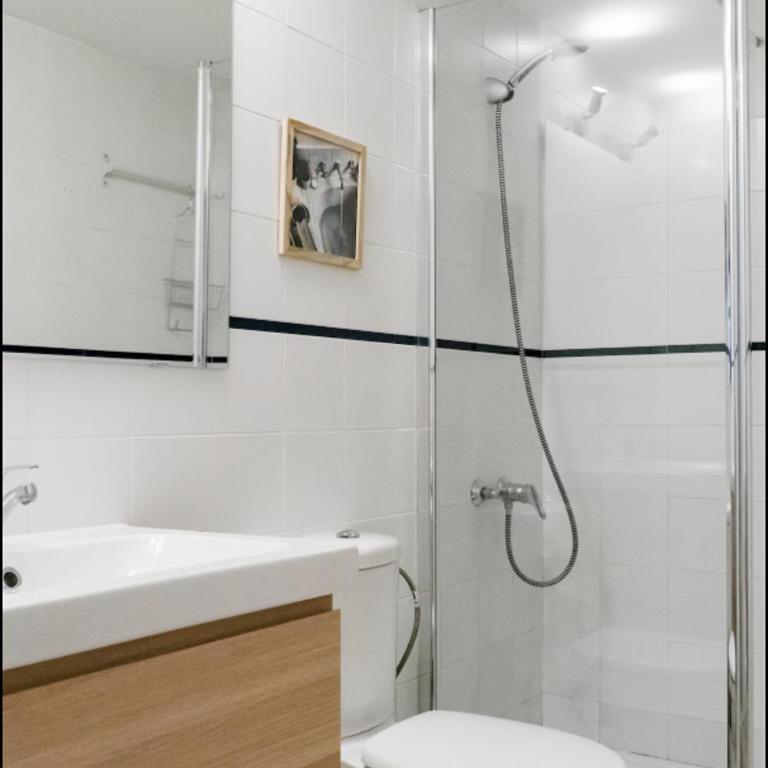 Conde Suite Courtyard by Valcambre - One-Bedroom Apartment - 9