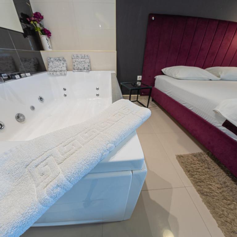 NAR Royalton Accommodation - Deluxe One-Bedroom Apartment - 4