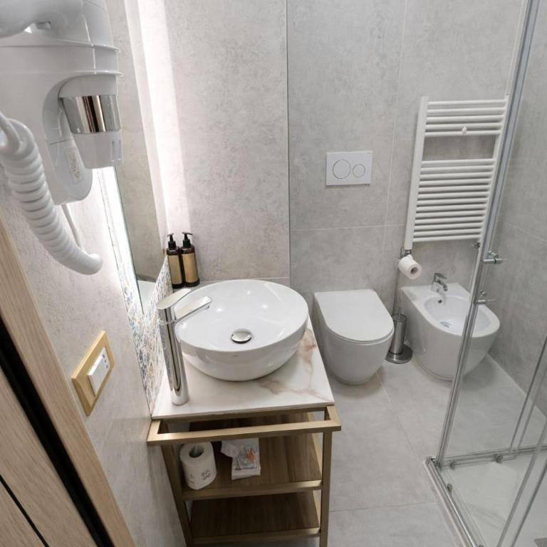 Hotel Cantore - Camera Singola con Letto Matrimoniale alla Francese - 5