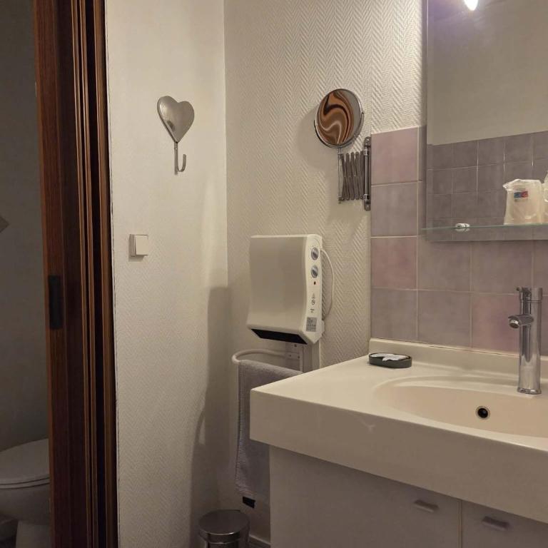 Ariane Hôtel - Chambre Double Supérieure - 1