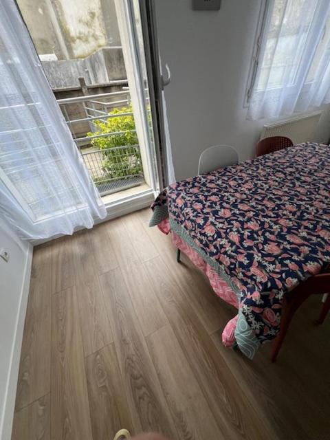 T2 CHIC ET MODERNE FAMILIAL CENTRE VILLE AU CALME avec Terrasse - Two-Bedroom Apartment - 10