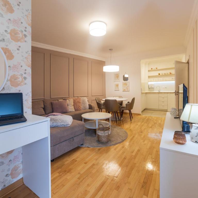 NAR Royalton Accommodation - One-Bedroom Apartment with City View - 1