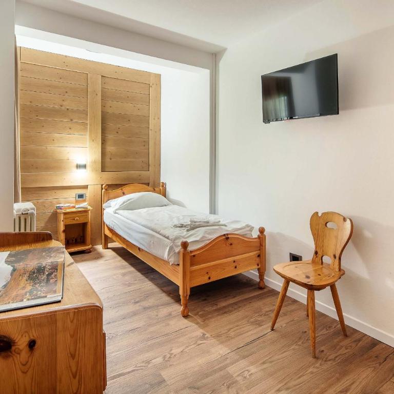 Nord Hotel - Family Room with Two Bedrooms and One Bathroom - 3