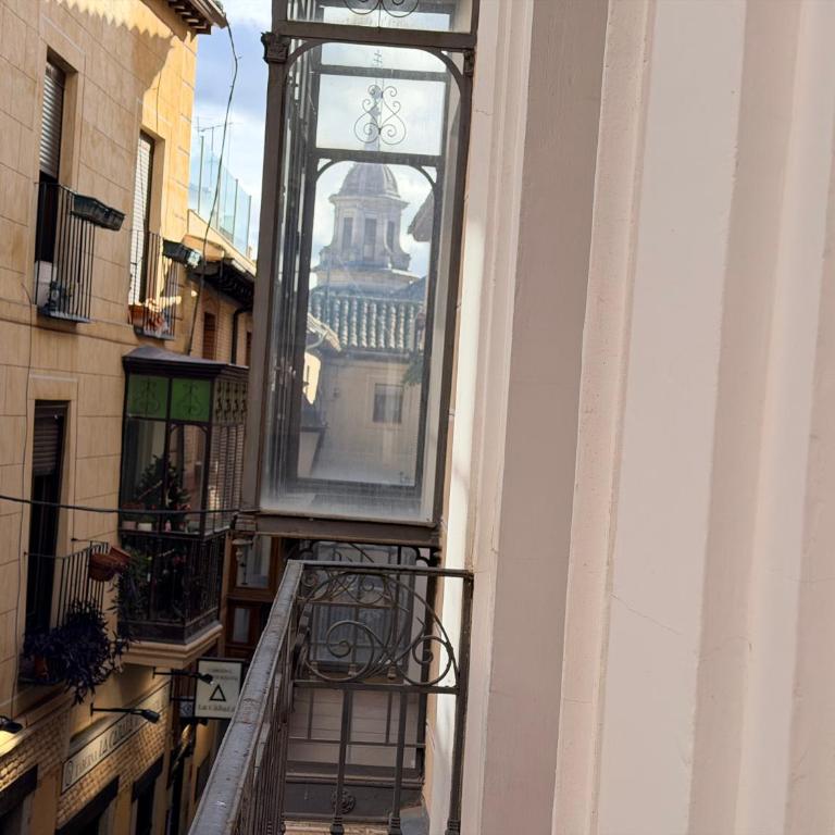 Smartmonki Sinagoga entre la Catedral y Zocodover - Apartamento de 2 dormitorios con balcón - 10