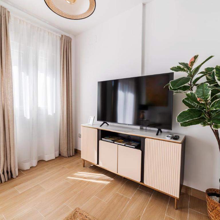 Apartamento con parking gratuito en Triana - Apartamento - 3