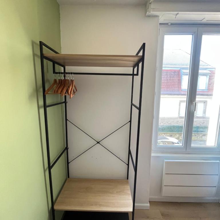 Le 9 - Joli studio neuf, tout équipé Mulhouse centre - Stationnement gratuit - Apartamento Estudio - 4
