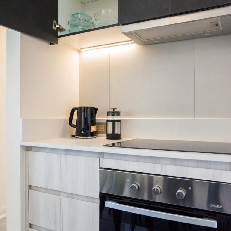 Modern 2BR Oasis in Las Condes Prime Urban Stay - Apartment - 16