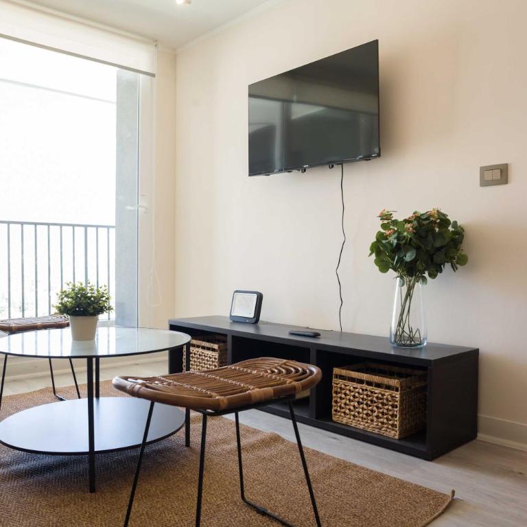 Modern 2BR Oasis in Las Condes Prime Urban Stay - Apartment - 24