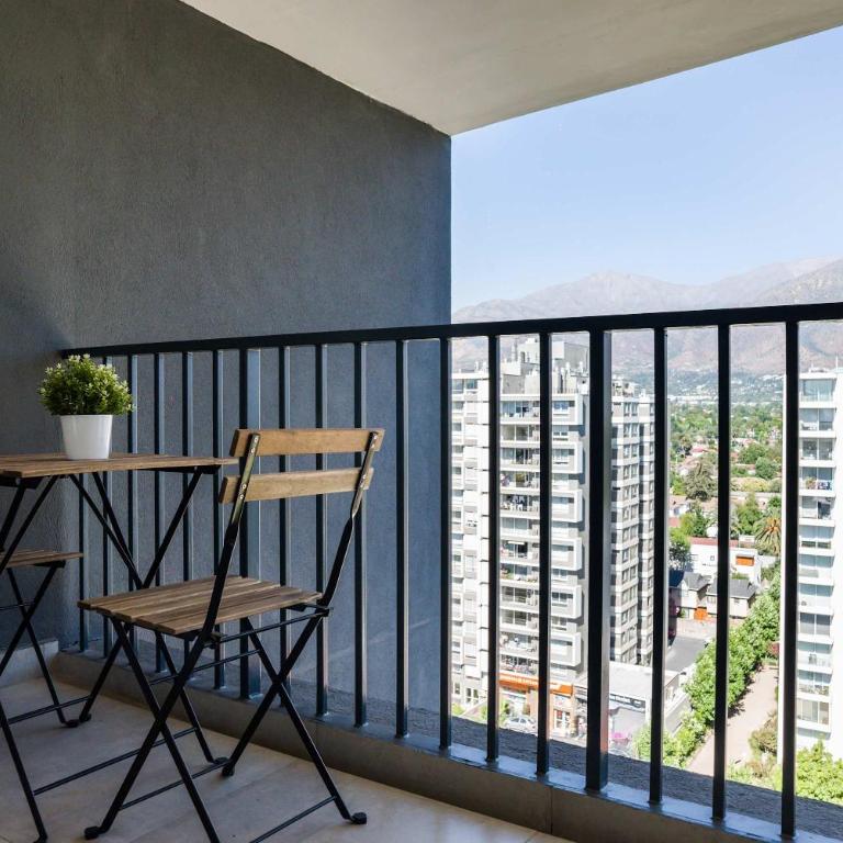 Modern 2BR Oasis in Las Condes Prime Urban Stay - Apartment - 30