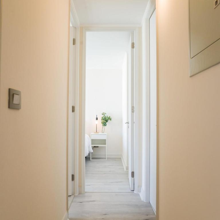 Modern 2BR Oasis in Las Condes Prime Urban Stay - Apartment - 33