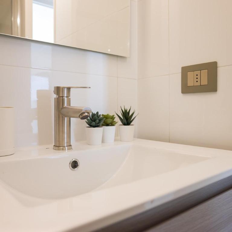 Modern 2BR Oasis in Las Condes Prime Urban Stay - Apartment - 36