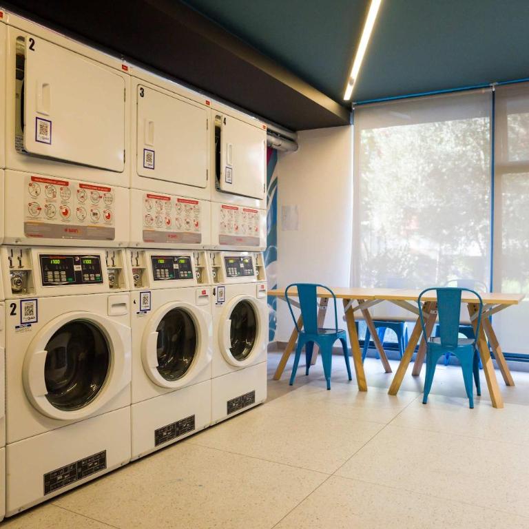 Modern 2BR Oasis in Las Condes Prime Urban Stay - Apartment - 48