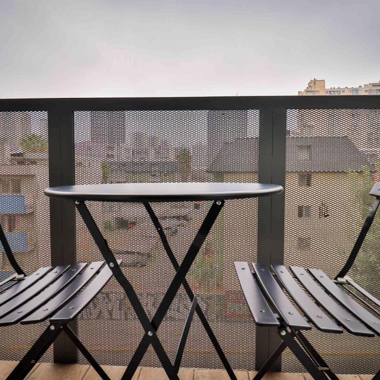 HOM I MetroParqueBustamante Wifi CentroUrbano - Apartment - 3