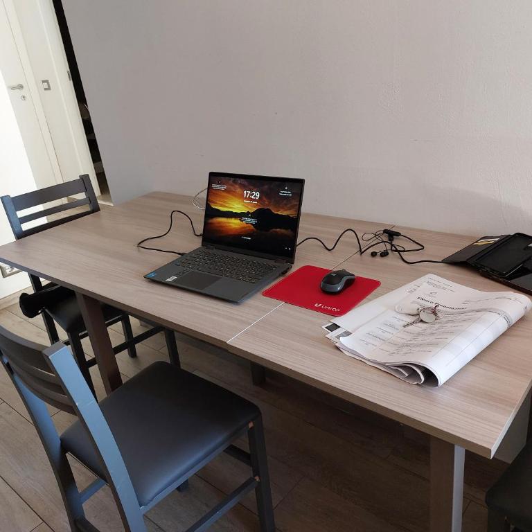 IL BACIO Guest House - Camera Familiare con Terrazza - 8