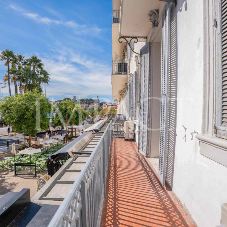REF 783 - Cannes Croisette - Apartment for rent - Appartement - 2
