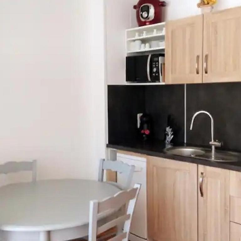 RÉSID'AZUR APPARTEMENT T2-PMR- Piscine privée - Appartement - Vue sur Piscine - 15